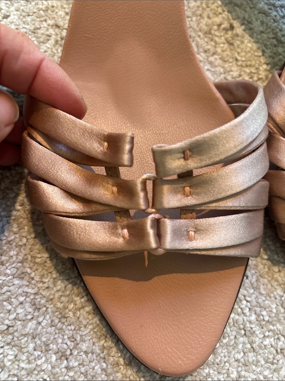 Gorgeous Gucci, sandals with a stunning small heel size 9 - Picture 4 of 8